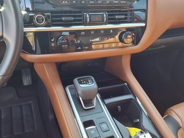 2024 Nissan Pathfinder Platinum